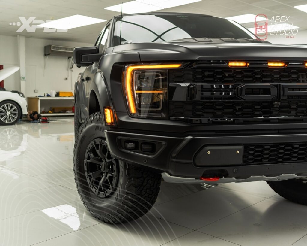 Ford Raptor Head light