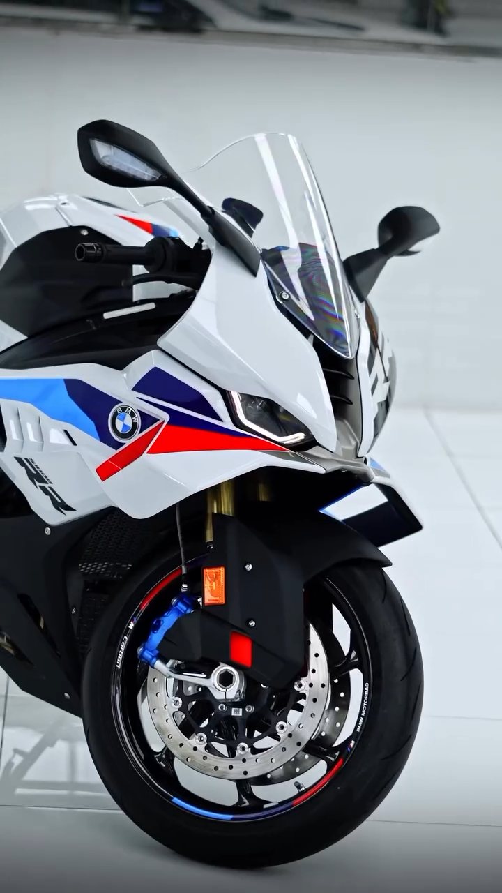 BMW S1000RR front three-quarter after full body PPF in Dubai