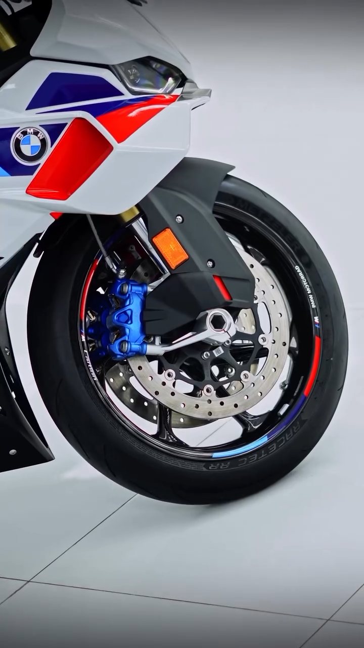 BMW S1000RR front wheel and fairing after PPF in Dubai