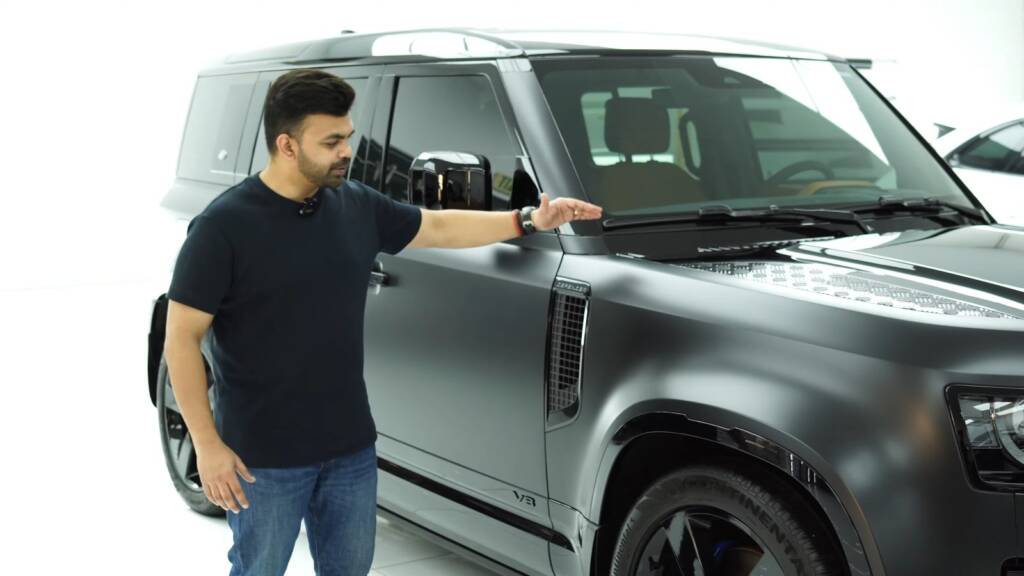 Satin PPF on the front wing of a Land Rover Defender 110, Dubai