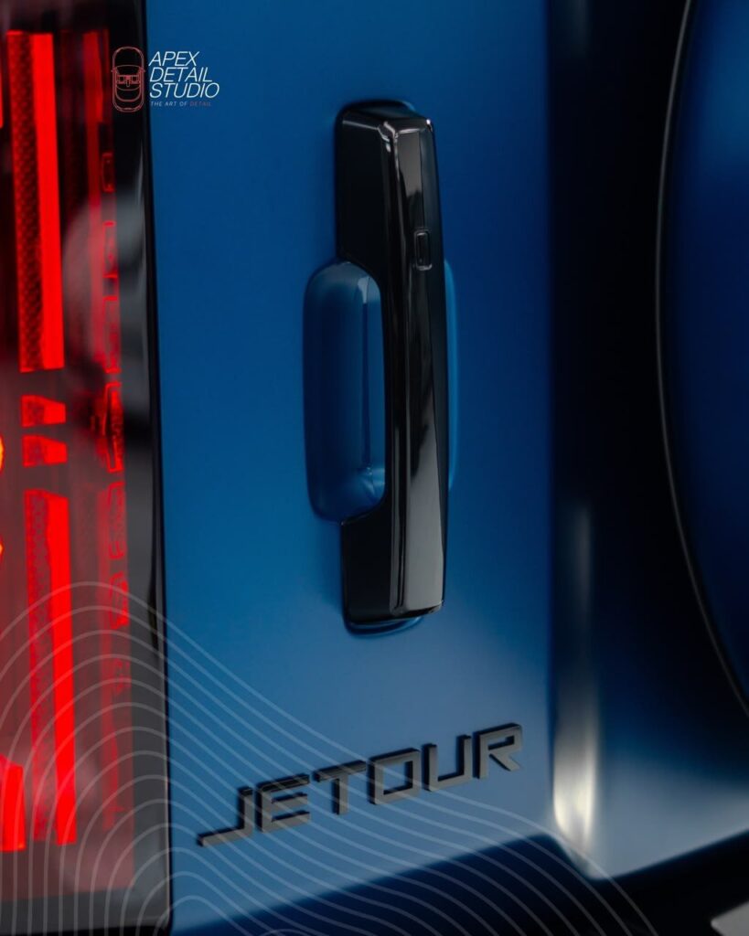 Jetour G700 tailgate handle and badge with matte PPF in Dubai