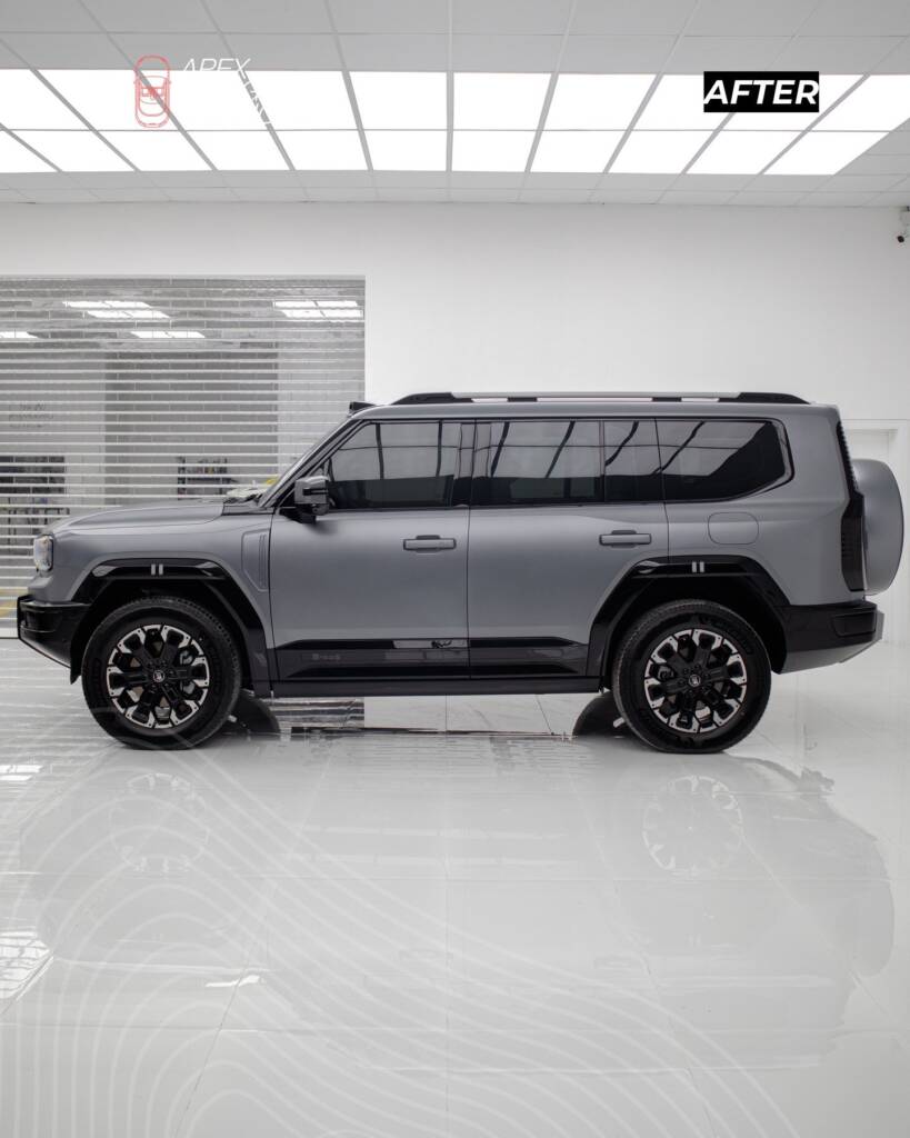 Jetour G700 side profile after Black Edition upgrade with matte PPF, Dubai
