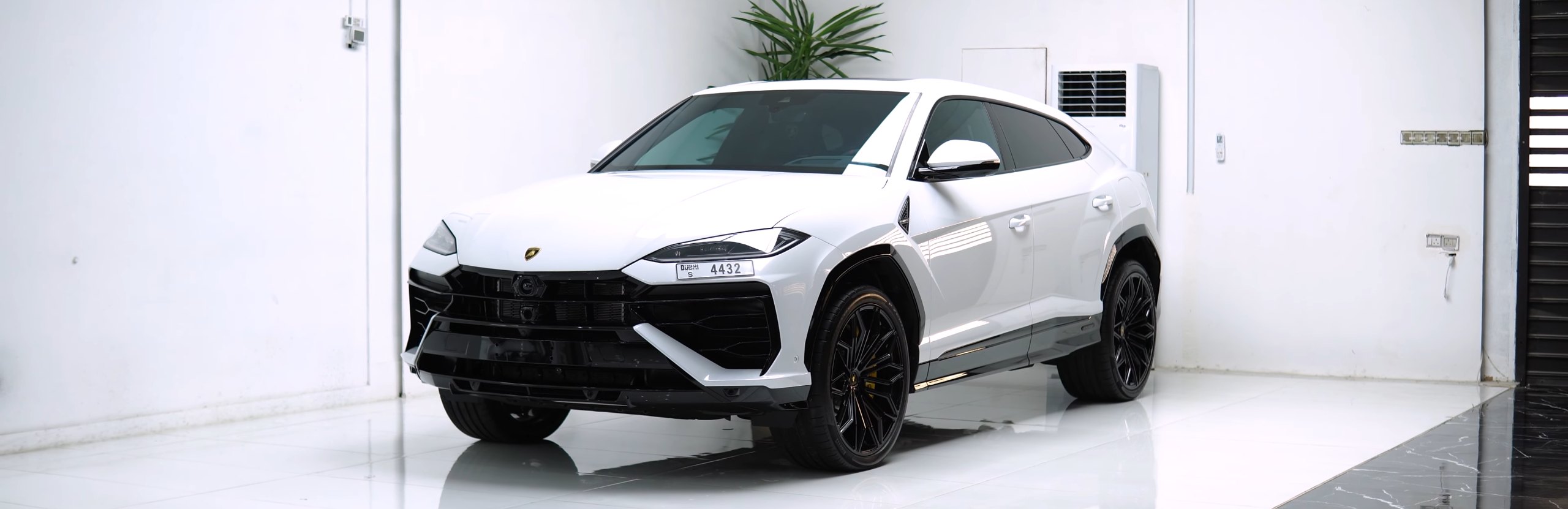 Lamborghini Urus SE Full Body PPF in Dubai: Protected Before the First Drive
