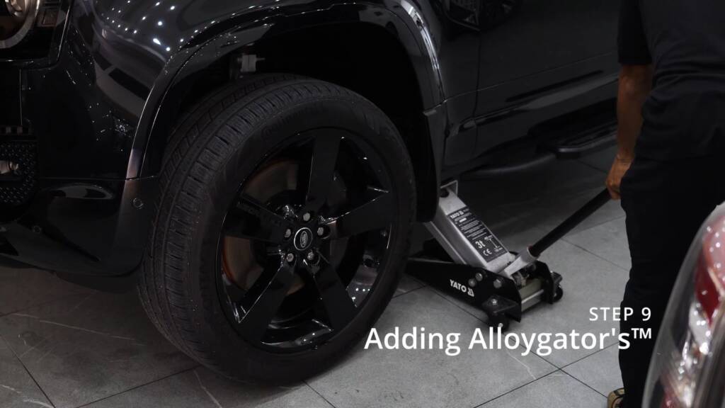 Fitting AlloyGator rim protectors to a Defender 130 wheel