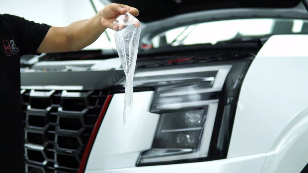 Fitting PPF around a Nissan Patrol Nismo grille