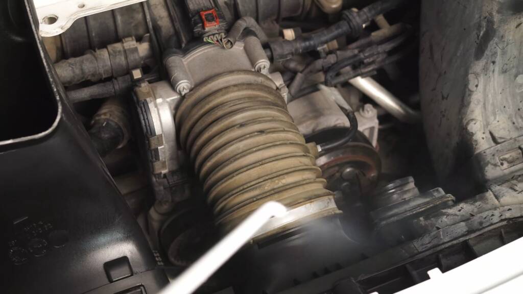 Dry ice cleaning a Porsche 911 GT3 intake boot