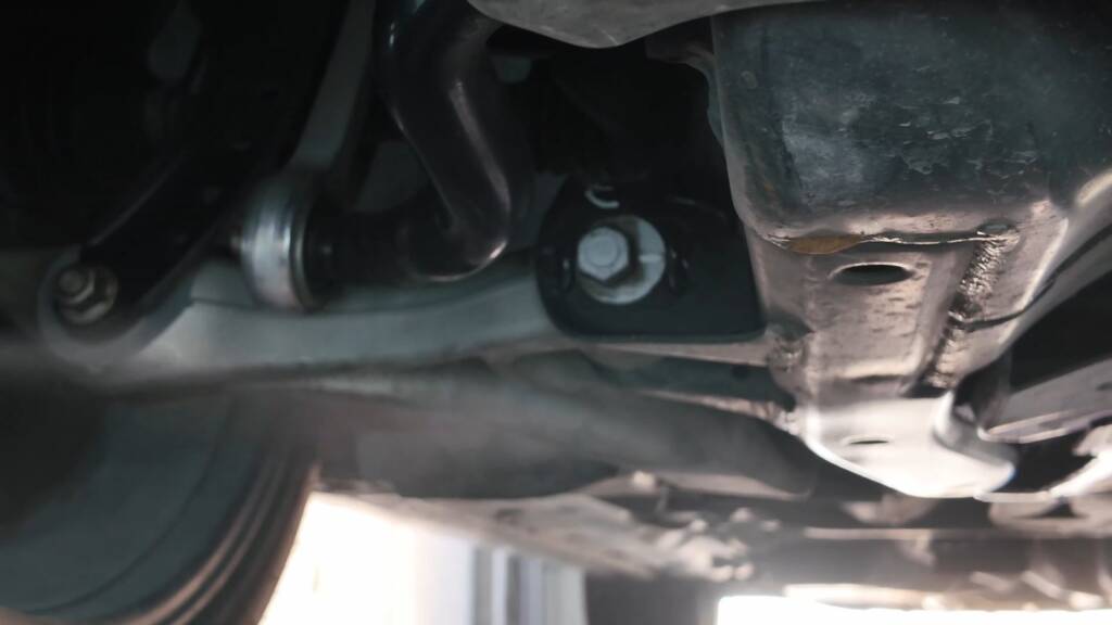 Porsche Cayenne Turbo subframe after dry ice cleaning