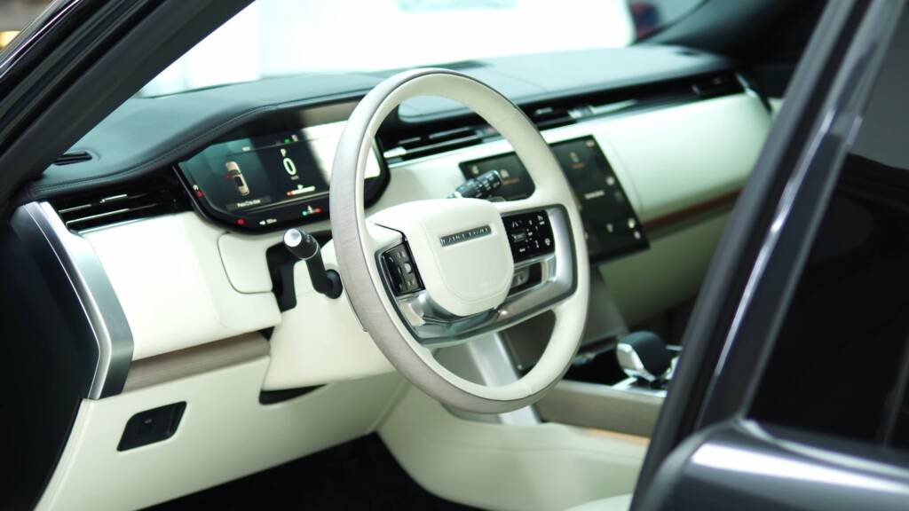 Range Rover Autobiography cream leather interior