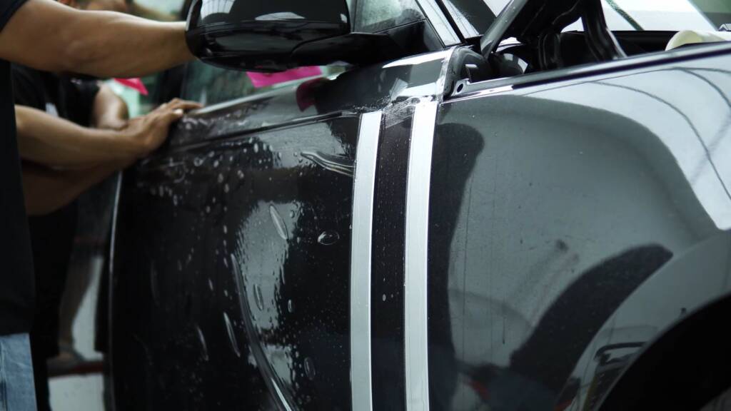 Fitting PPF around the Range Rover Autobiography side vent