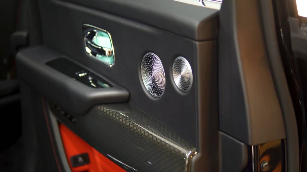 Rolls-Royce Cullinan door trim and speaker after detailing