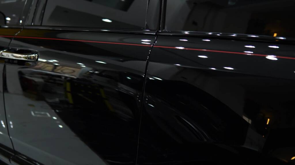 Black Rolls-Royce Cullinan side gloss after ceramic coating