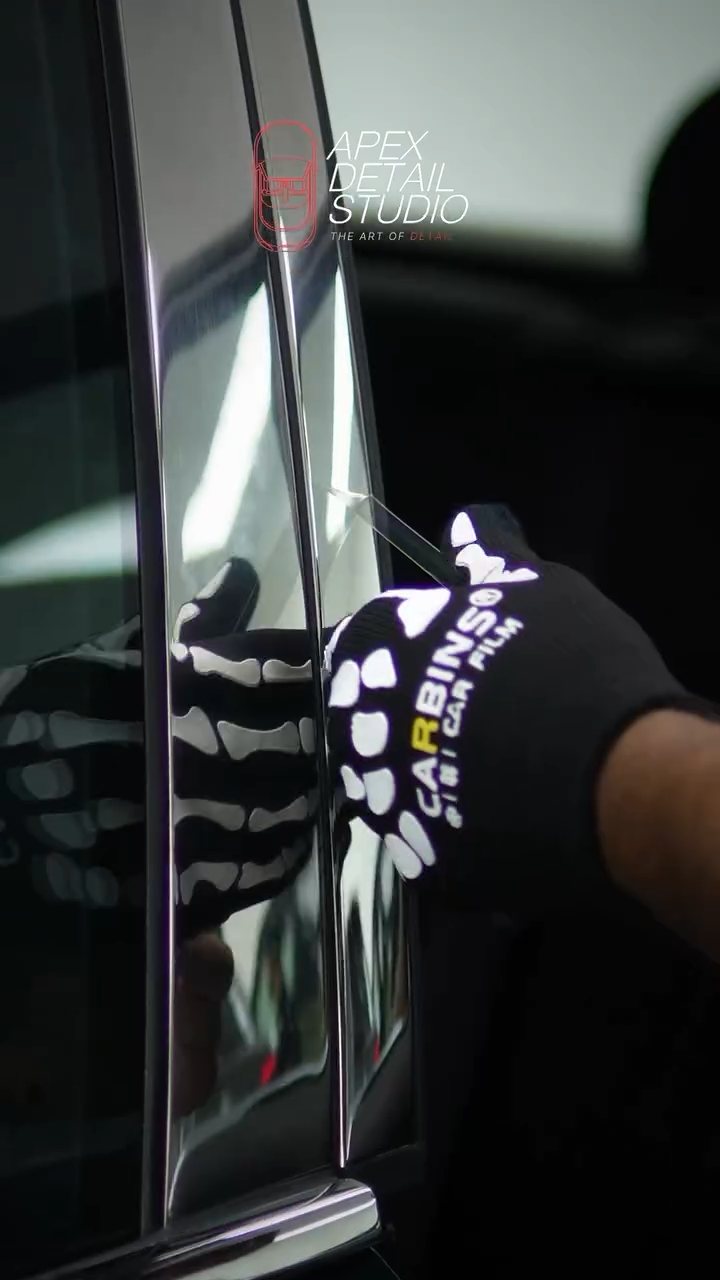 Fitting PPF on the Rolls-Royce Phantom door pillar in Dubai