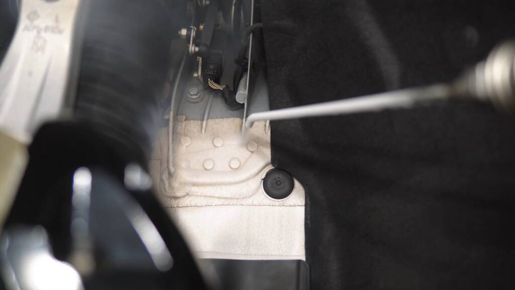 Dry ice cleaning a Rolls-Royce Wraith wheel arch liner