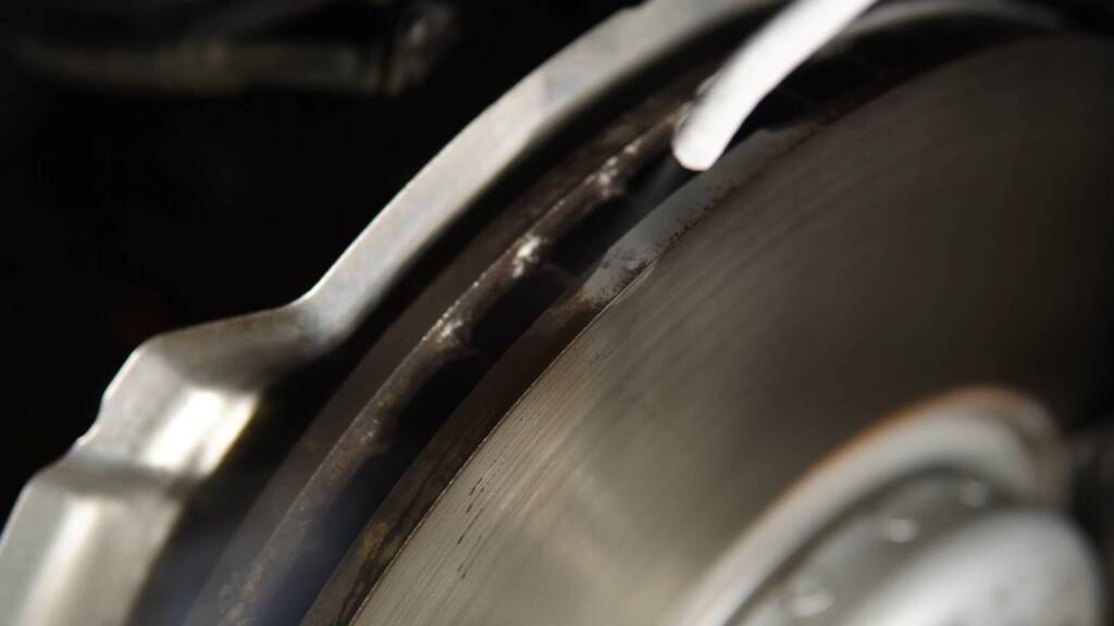 Dry ice nozzle cleaning Rolls-Royce Wraith brake area